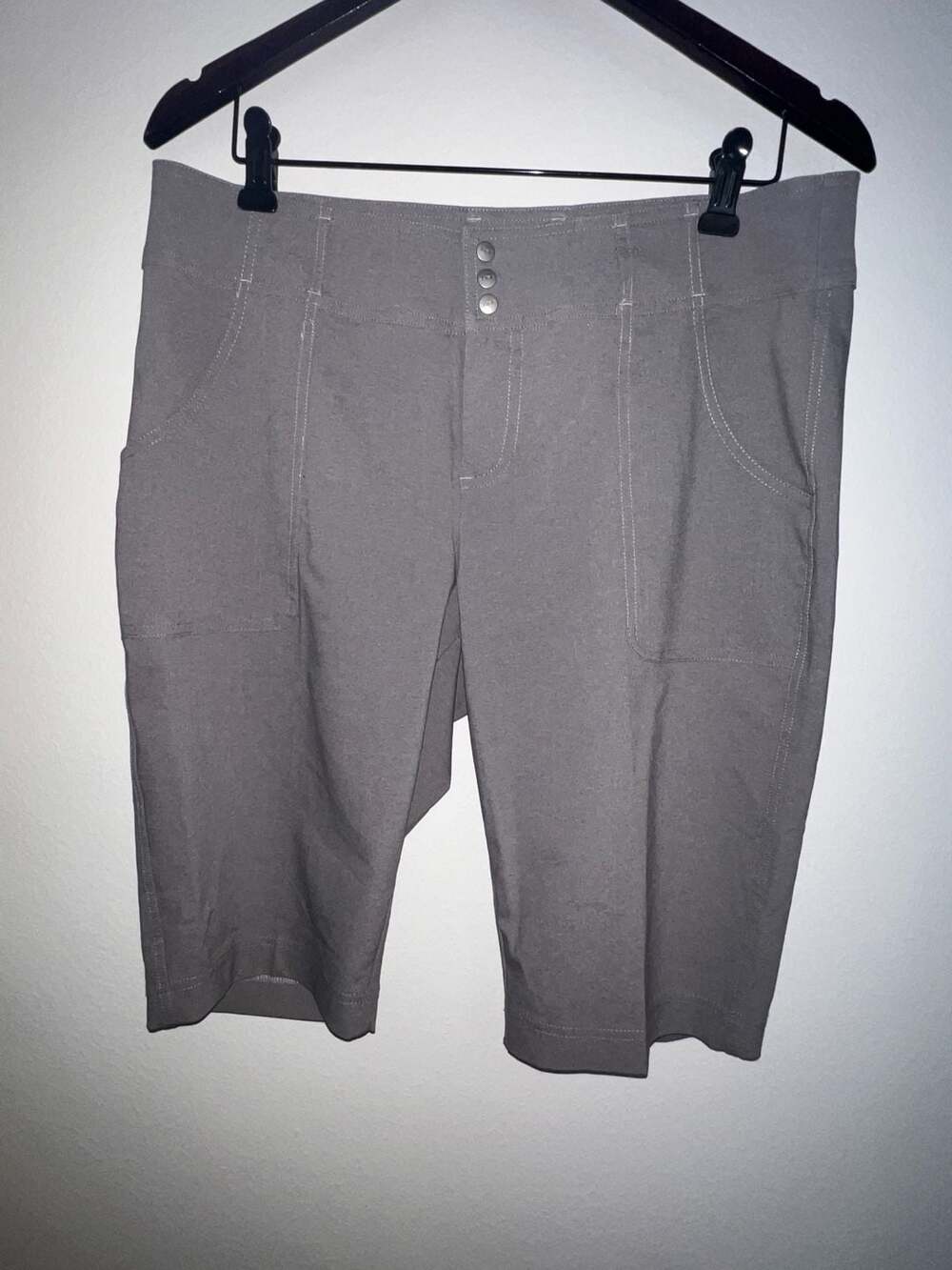Jofit Women's Everyday Bermuda Golf Shorts Grey Size 6